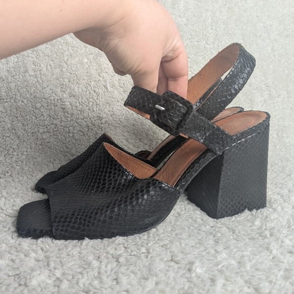 L'INTERVALLE Heel Sandals Women Size 40 = 9-9.5 US Black Color Snake Pattern - Picture 3 of 10